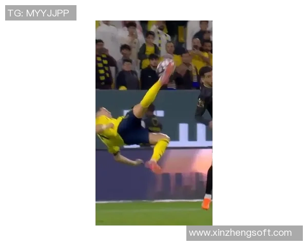 利物浦惨遭保级队重创C罗40岁仍展现惊人倒钩技艺 利物浦惨遭保级队重创C罗40岁仍展现惊人倒钩技艺